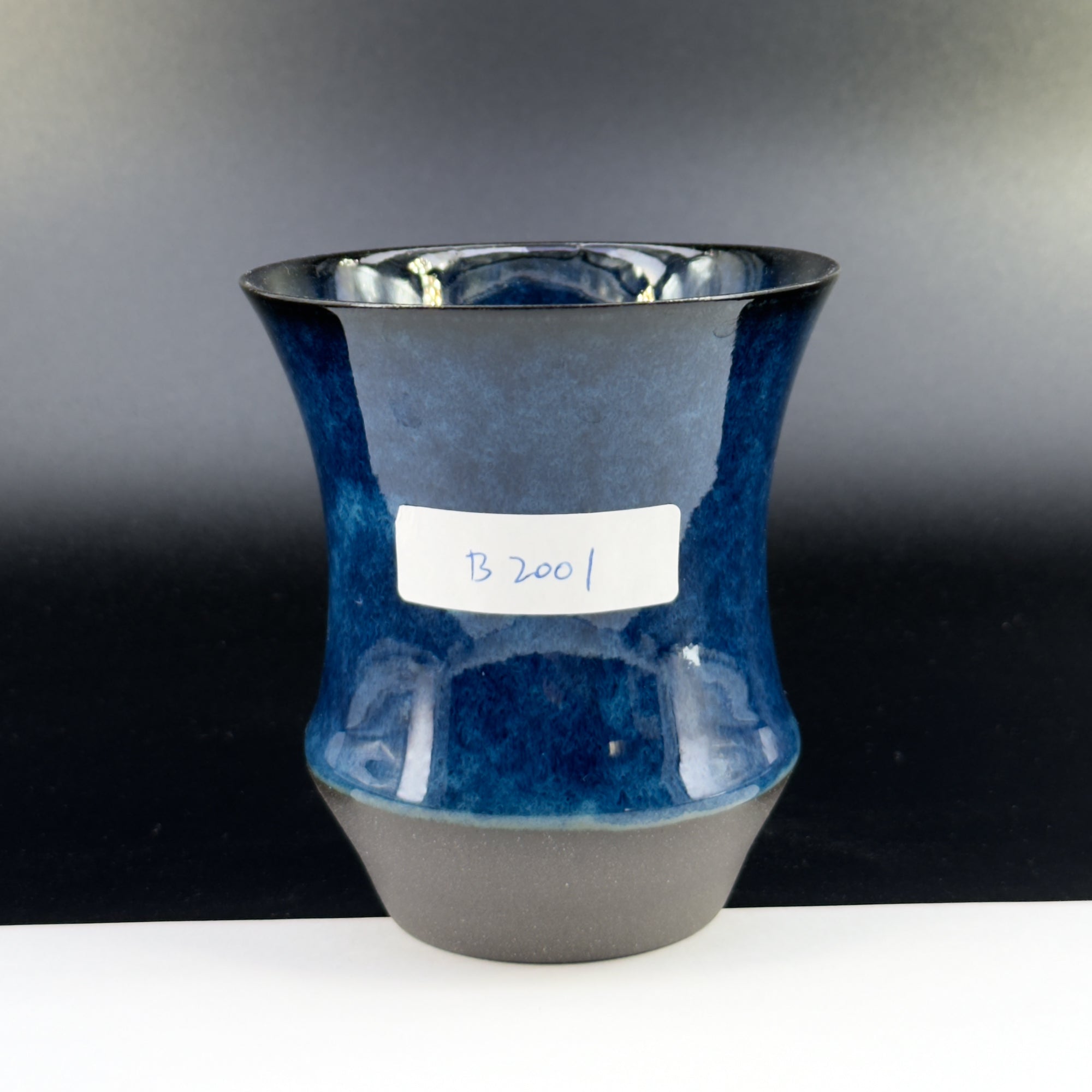 B2001 - Sharing Cup M Size - Drinkable Archive|可飲用留存品