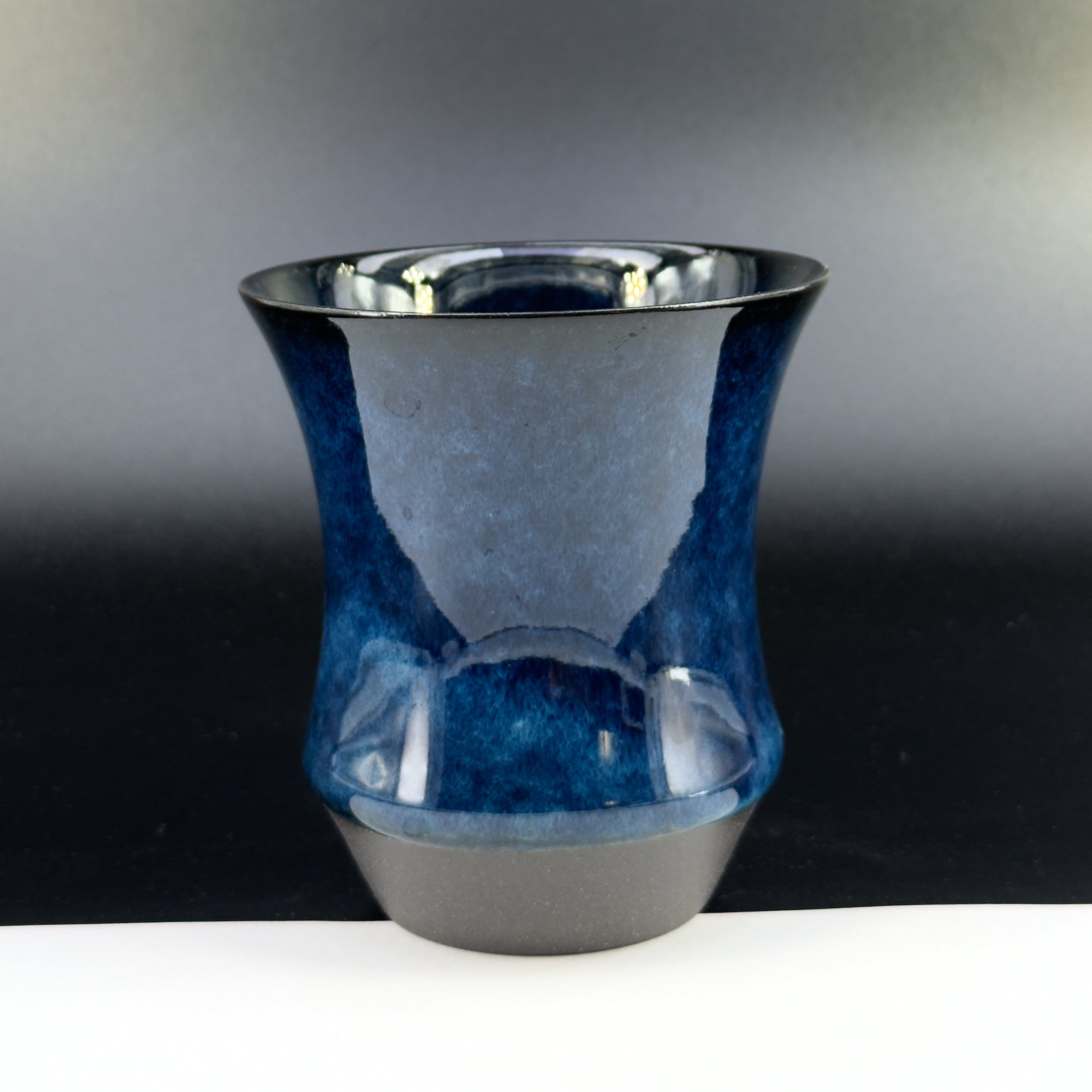 B2005 - Sharing Cup M Size - Drinkable Archive|可飲用留存品