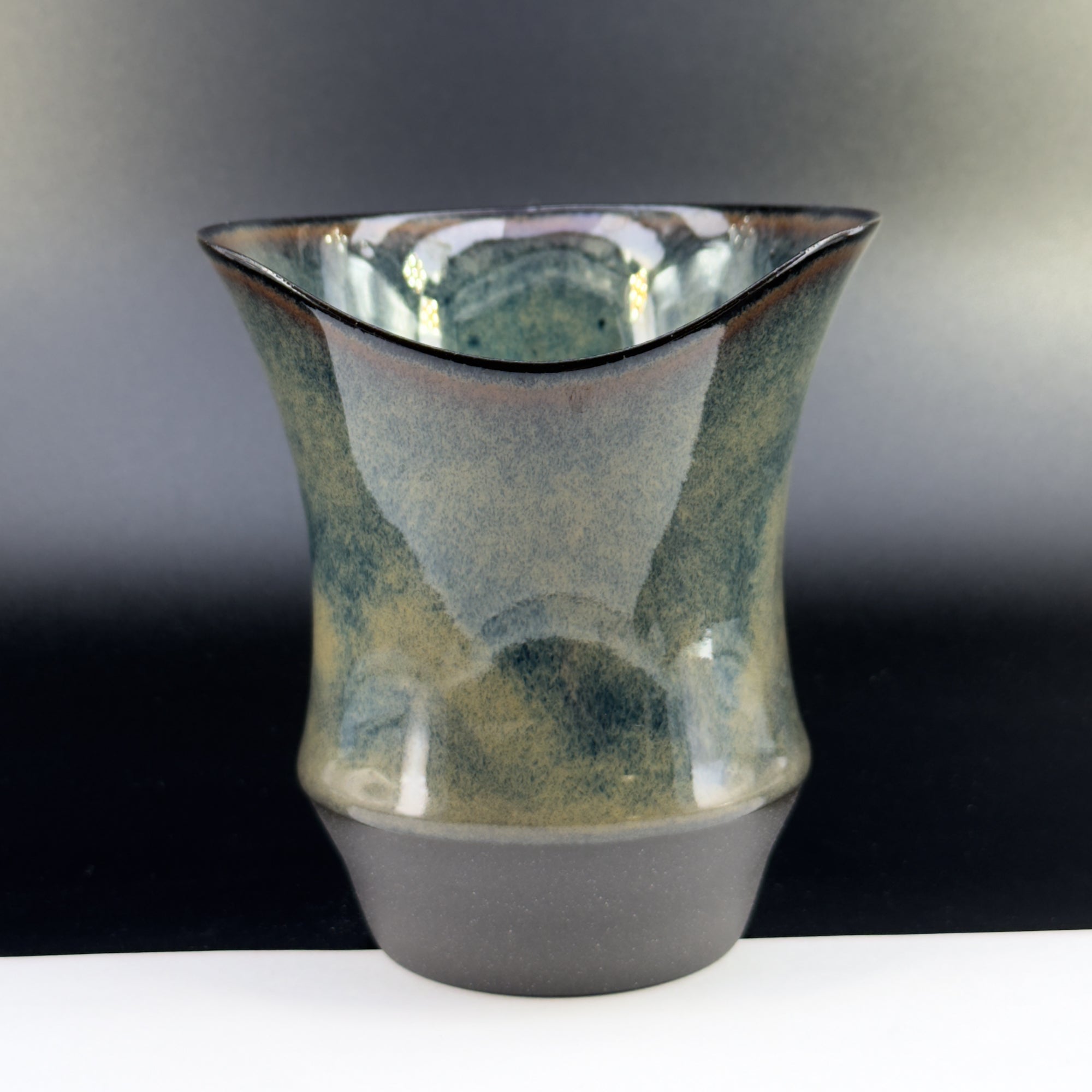 B4003 - Sharing Cup Alpha Size - Drinkable Archive|可飲用留存品