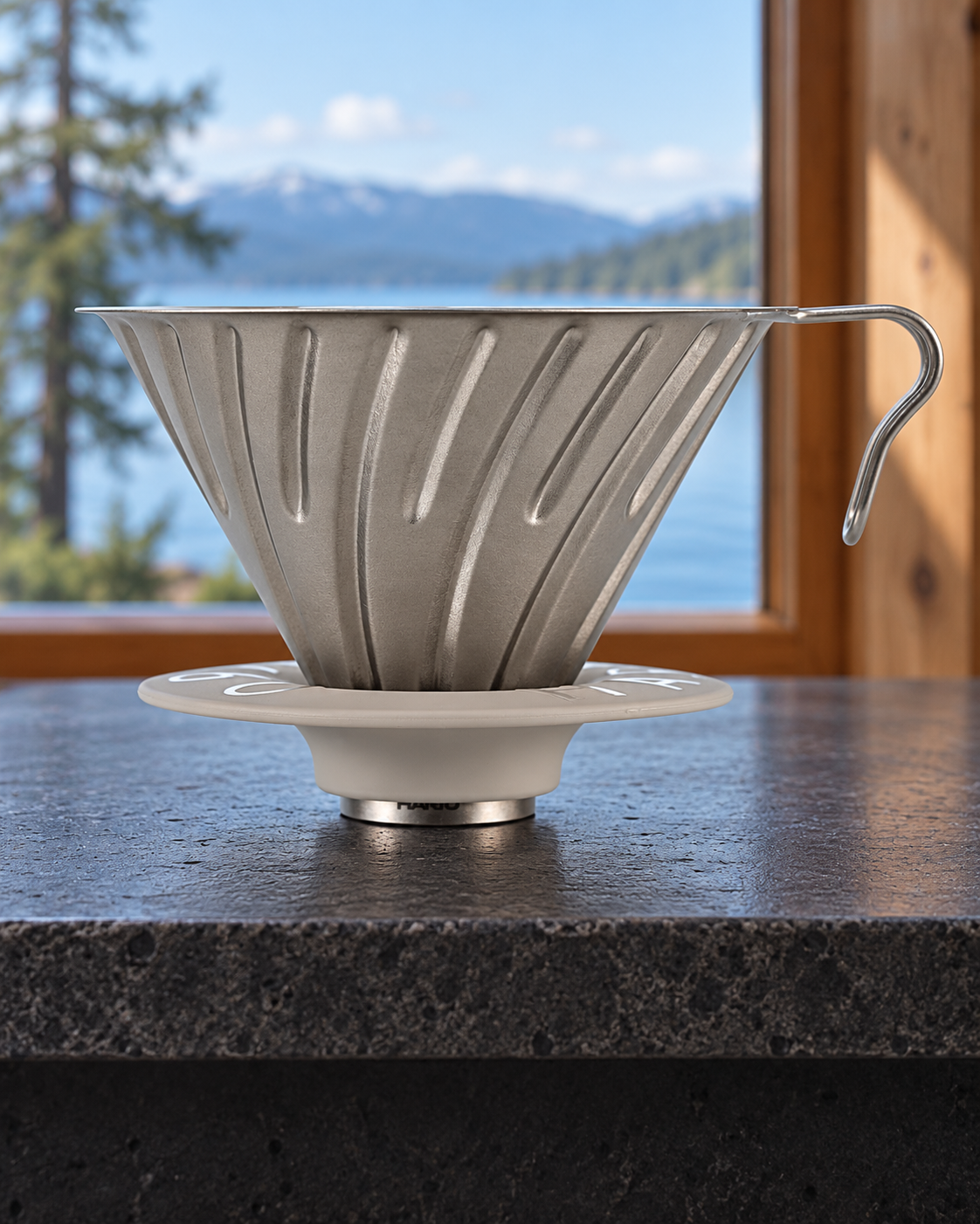 HARIO V60 鈦濾杯|02・1–4杯|場景封面