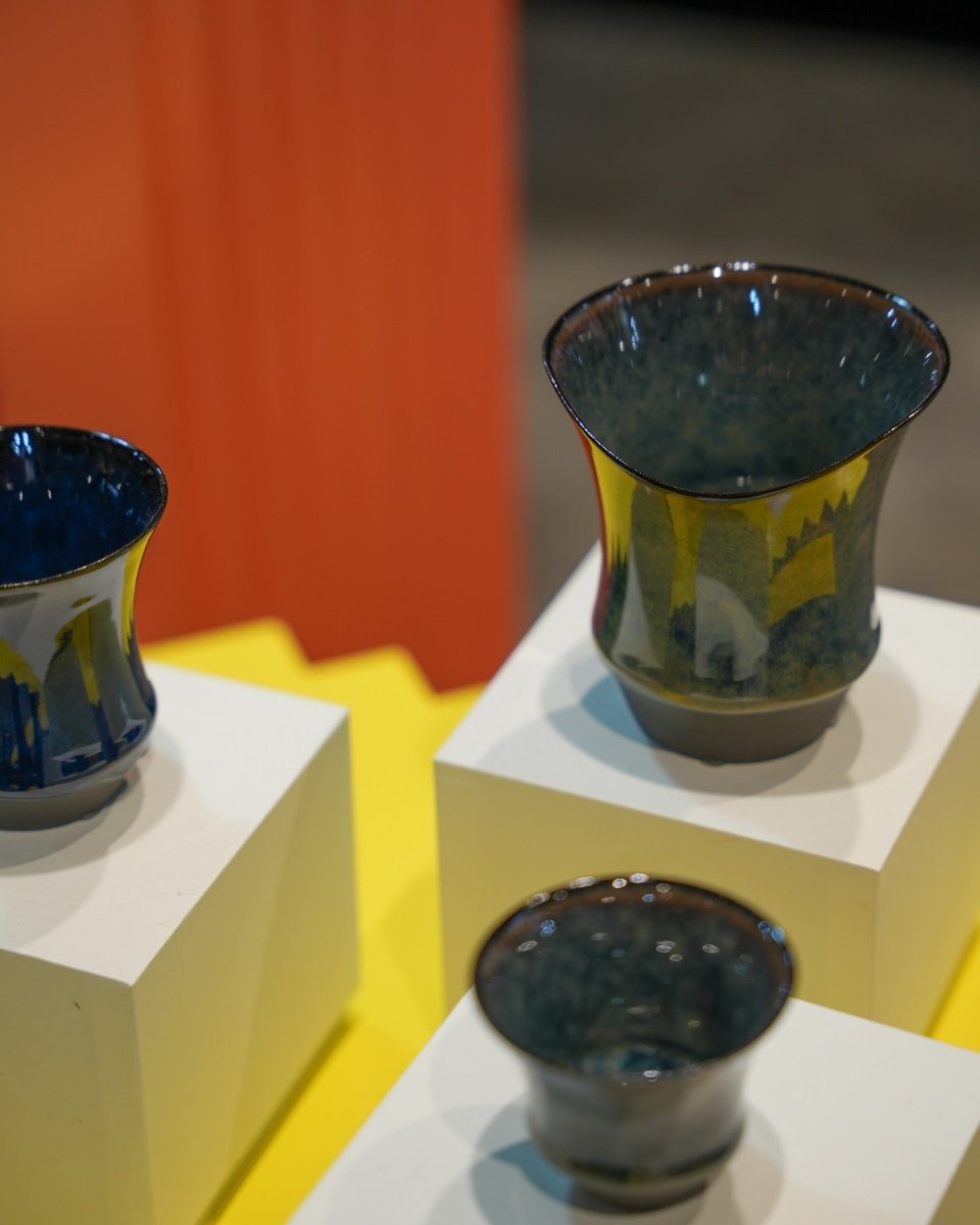 Coffee Stage Sharing Cup 系列於 DesignInspire 2025 展台的杯口與釉色近照