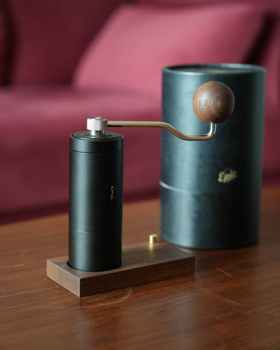 【順豐到付/元朗自取】HOLZKLOTZ EPIC V1 grinder 送置物木架,95成新,二手 - Coffee Stage 咖啡舞台