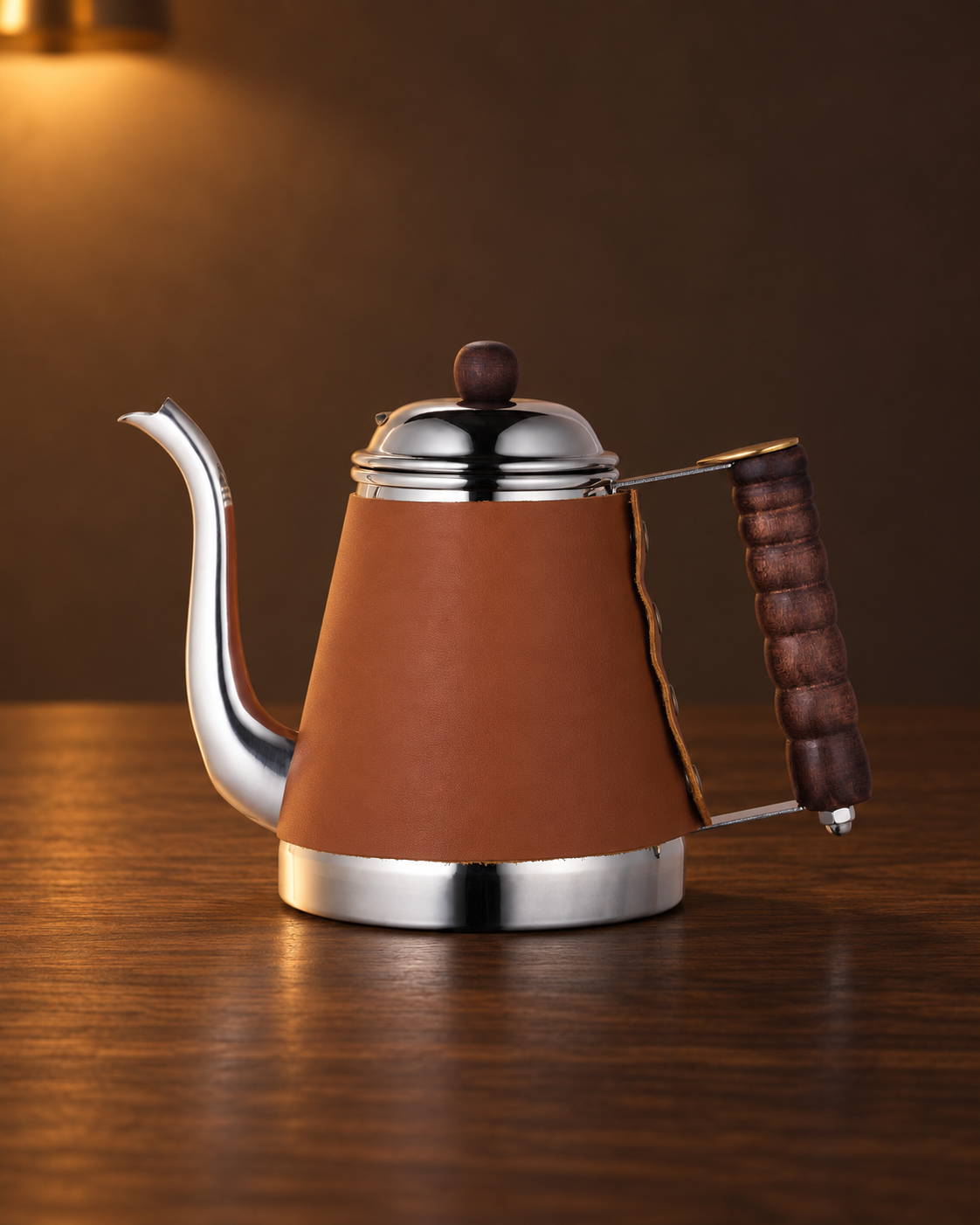 Kalita Wave Pot Leather 牛皮手冲壶主视图,金属壶身配牛皮罩