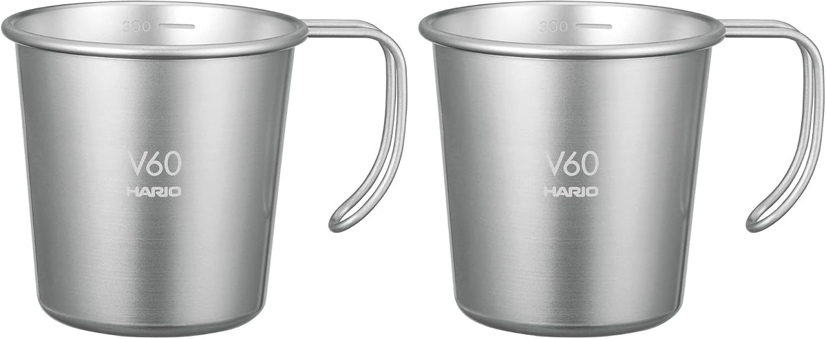 兩隻 HARIO V60 Outdoor 銀色金屬疊放杯並排展示（O-VSM-30-HSV×2・圖 1）