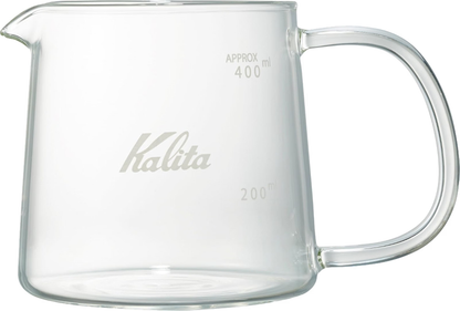 Kalita Jug400 透明耐熱玻璃咖啡壺正面，帶玻璃把手、壺嘴與刻度