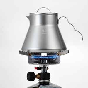 HARIO V60 Outdoor 金屬細口壺與戶外爐具的加熱情境示範