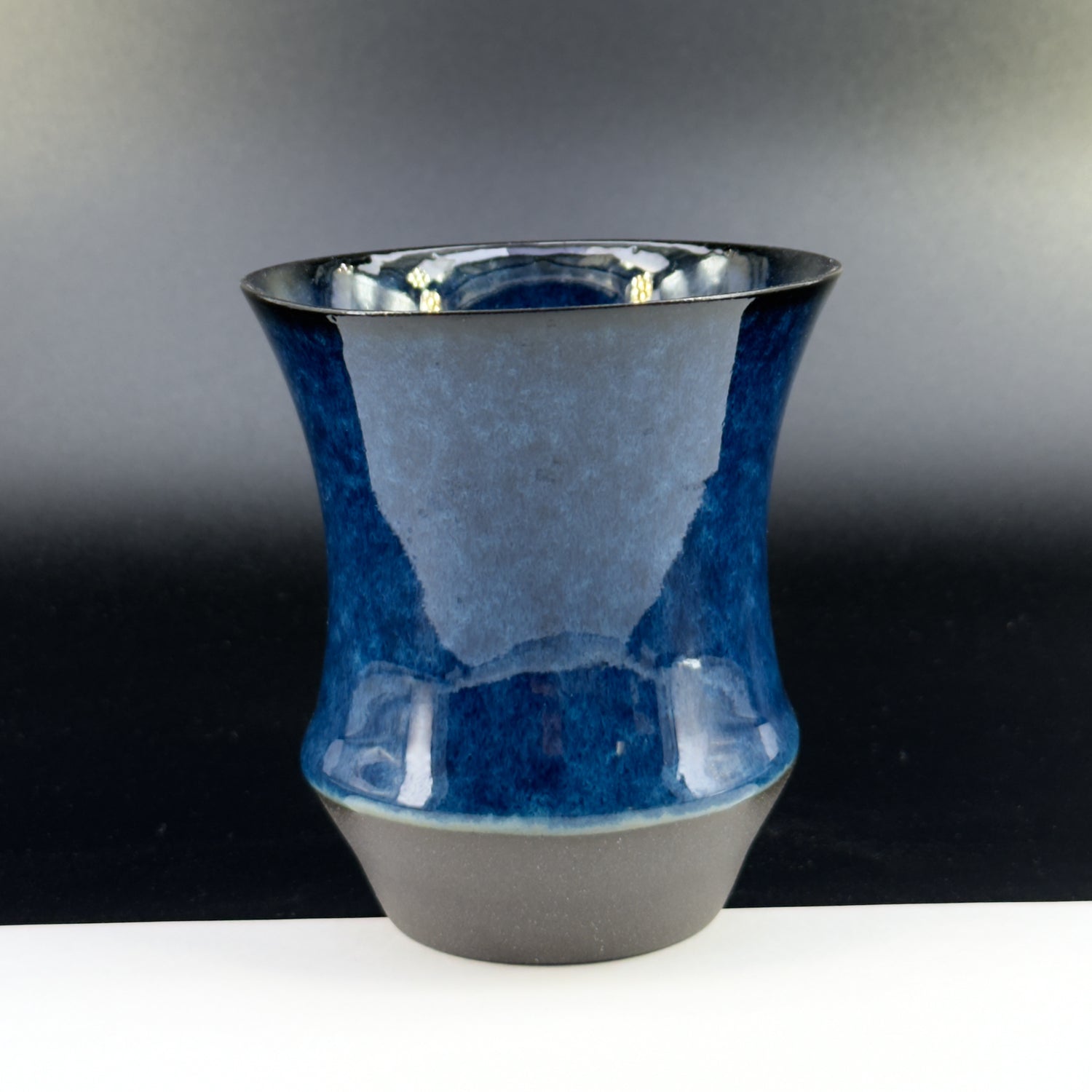 B2001 - Sharing Cup M Size - Drinkable Archive｜可飲用留存品