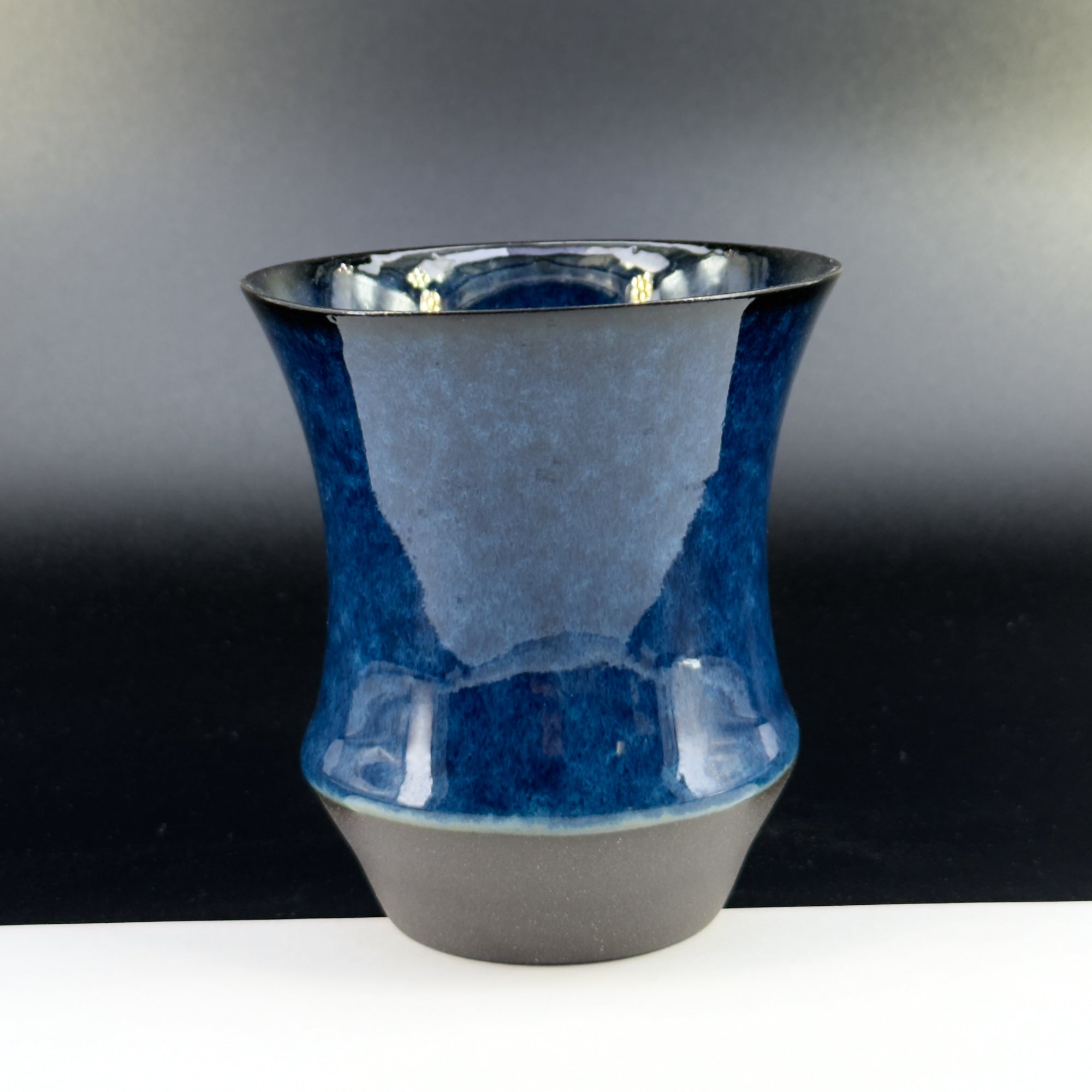 B2001 - Sharing Cup M Size - Drinkable Archive｜可飲用留存品