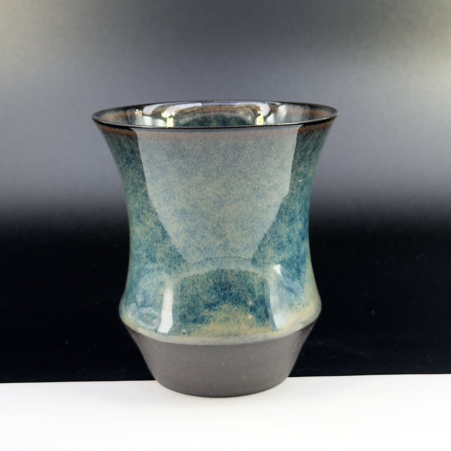 B2003 - Sharing Cup M Size - Drinkable Archive｜可飲用留存品