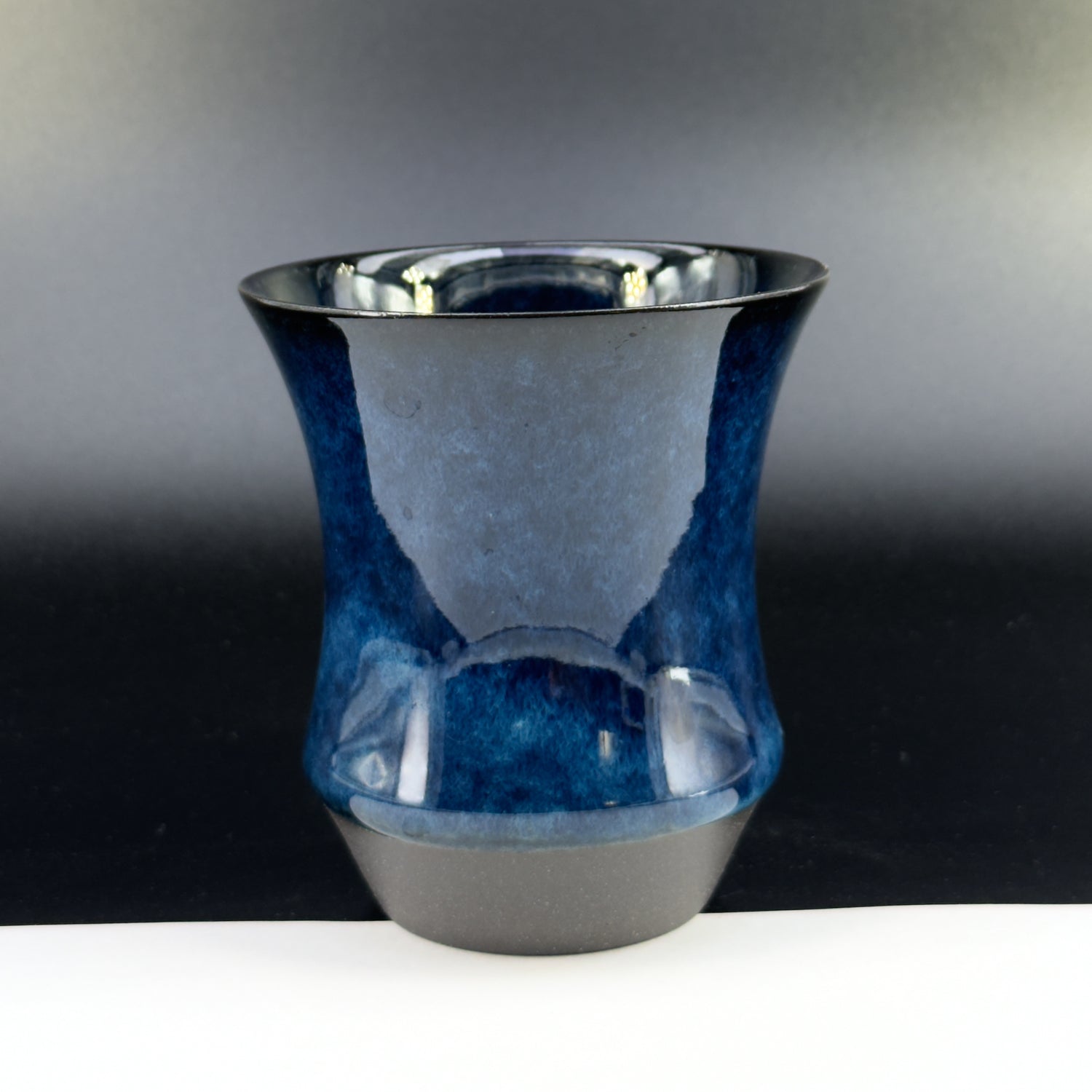 B2005 - Sharing Cup M Size - Drinkable Archive｜可飲用留存品