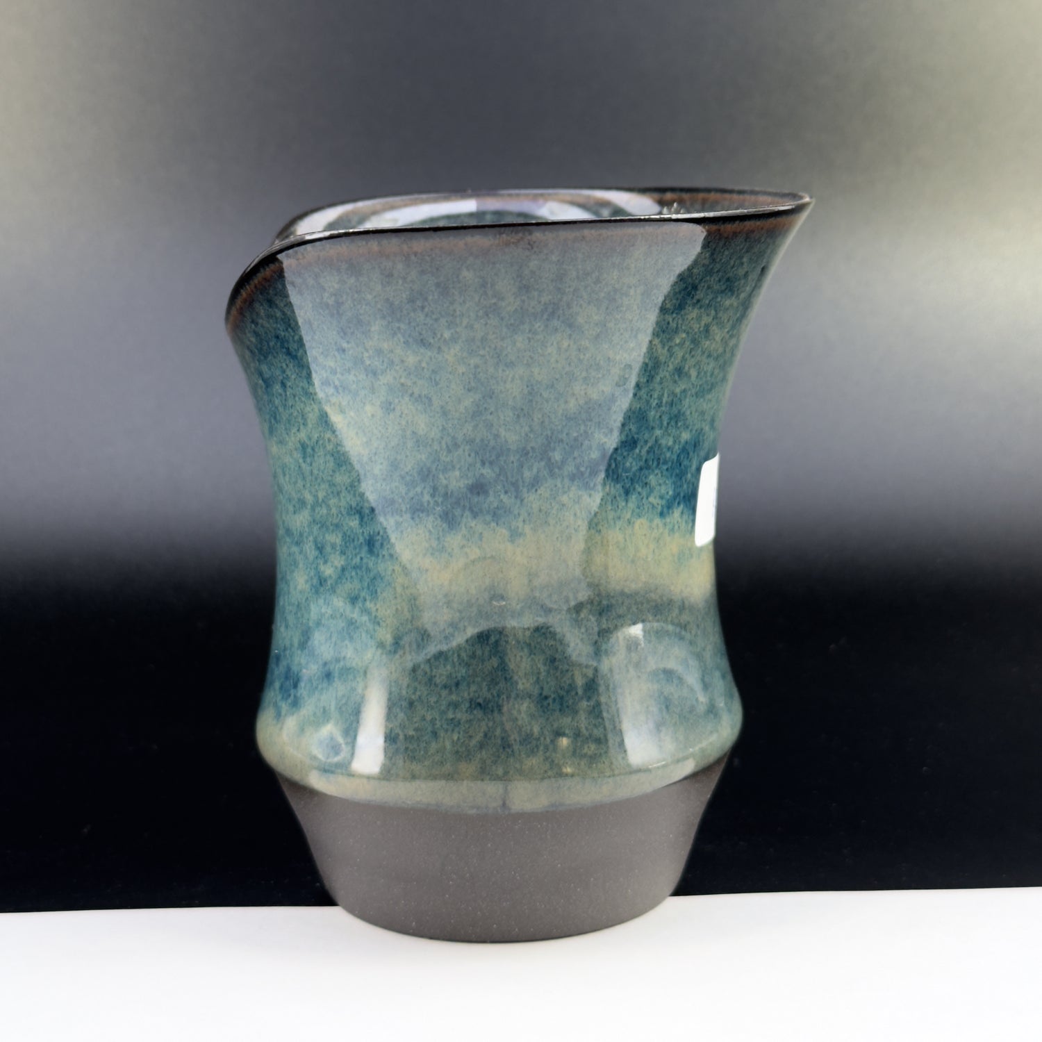 B4002 - Sharing Cup Alpha Size - Drinkable Archive｜可飲用留存品