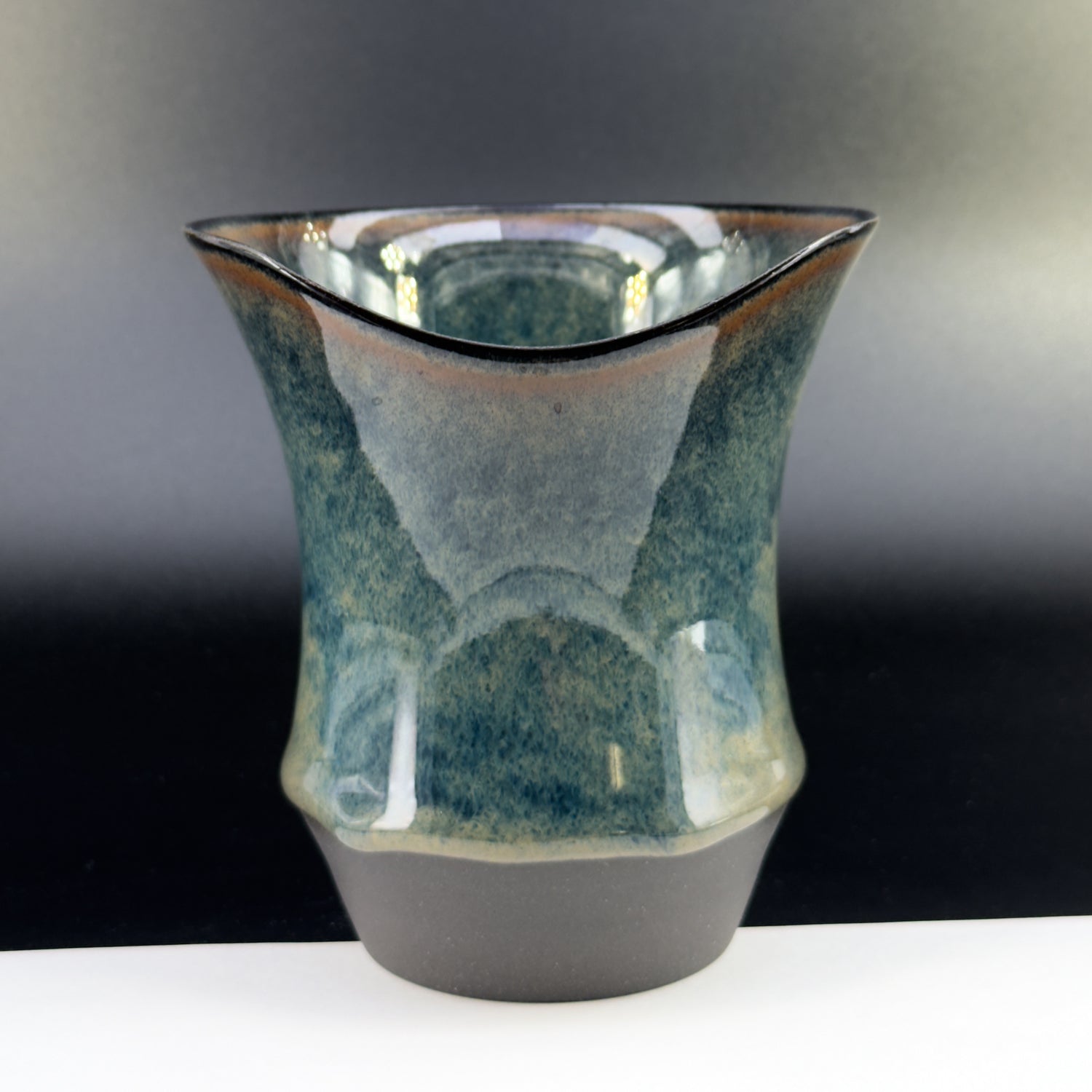 B4006 - Sharing Cup Alpha Size - Drinkable Archive｜可飲用留存品