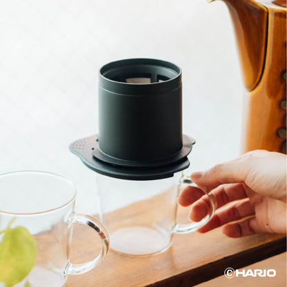 HARIO Cafeor 金屬濾網咖啡濾杯沖煮情境一