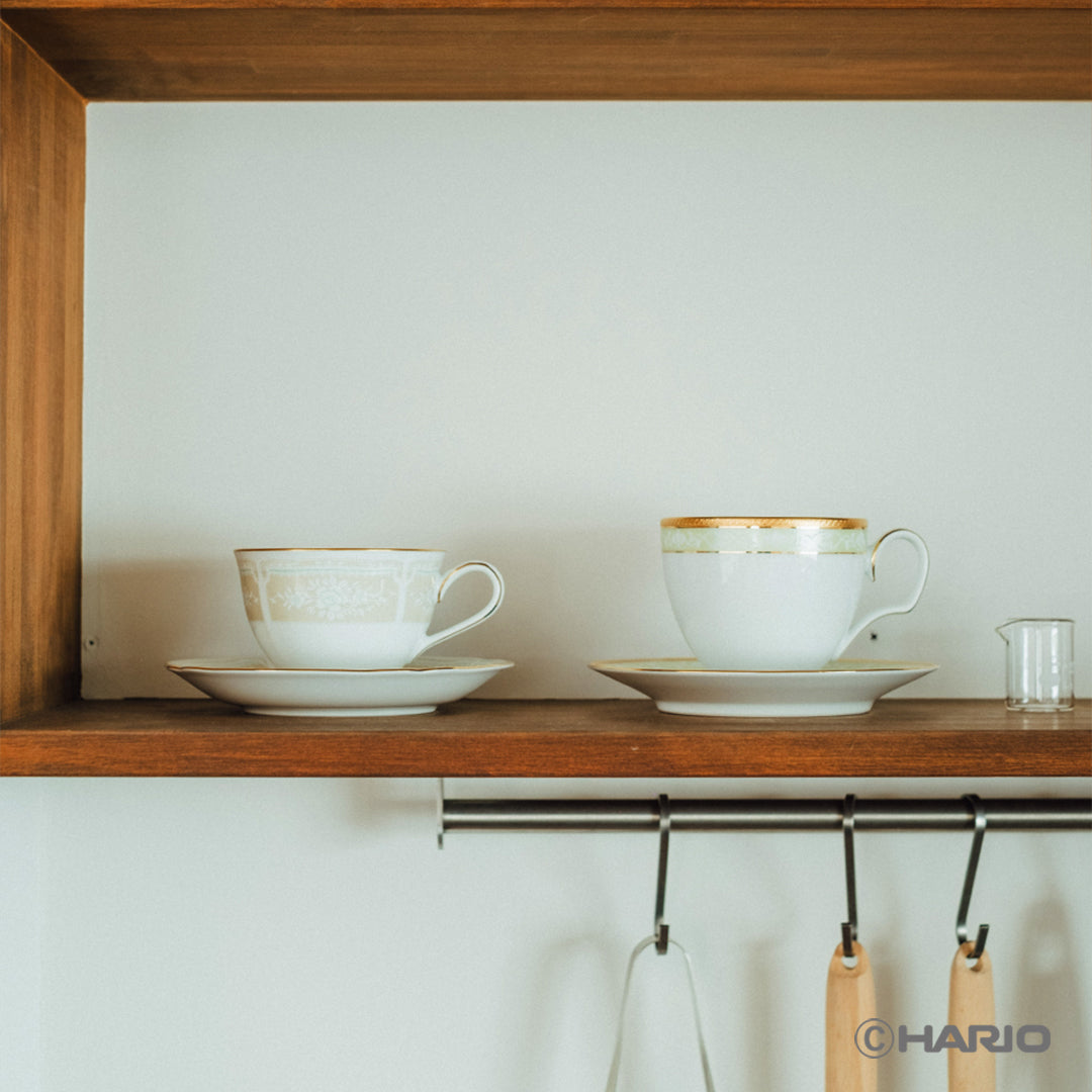 HARIO × Noritake｜兩種聯名杯碟的餐具層架擺放情境