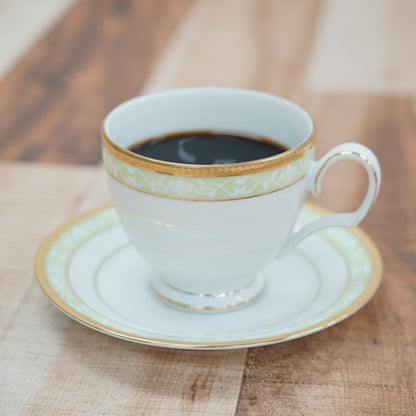 HARIO × Noritake｜漢普夏金邊綠色杯碟盛載熱飲的情境
