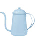 Kalita Earth Series SORA 空色不鏽鋼手沖壺正面，配細口壺嘴、壺蓋及弧形手柄