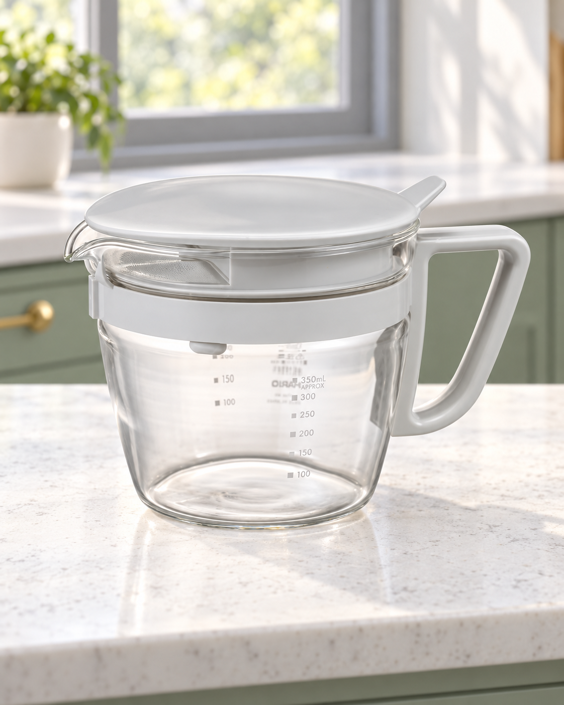 HARIO Maruty 刻度濾網蓋茶壺 400 mL｜淺灰色｜場景封面