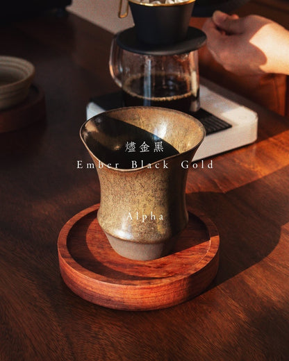 Coffee Stage Sharing Cup Alpha Size 燼金黑｜Ember Black Gold 約230ml 凹入式杯口陶瓷聞香杯