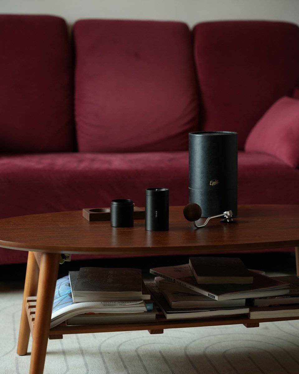 【順豐到付/元朗自取】HOLZKLOTZ EPIC V1 grinder 送置物木架,95成新,二手 - Coffee Stage 咖啡舞台