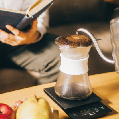 HARIO Glass Coffee Maker 400mL 雙層金屬濾網沖煮情境