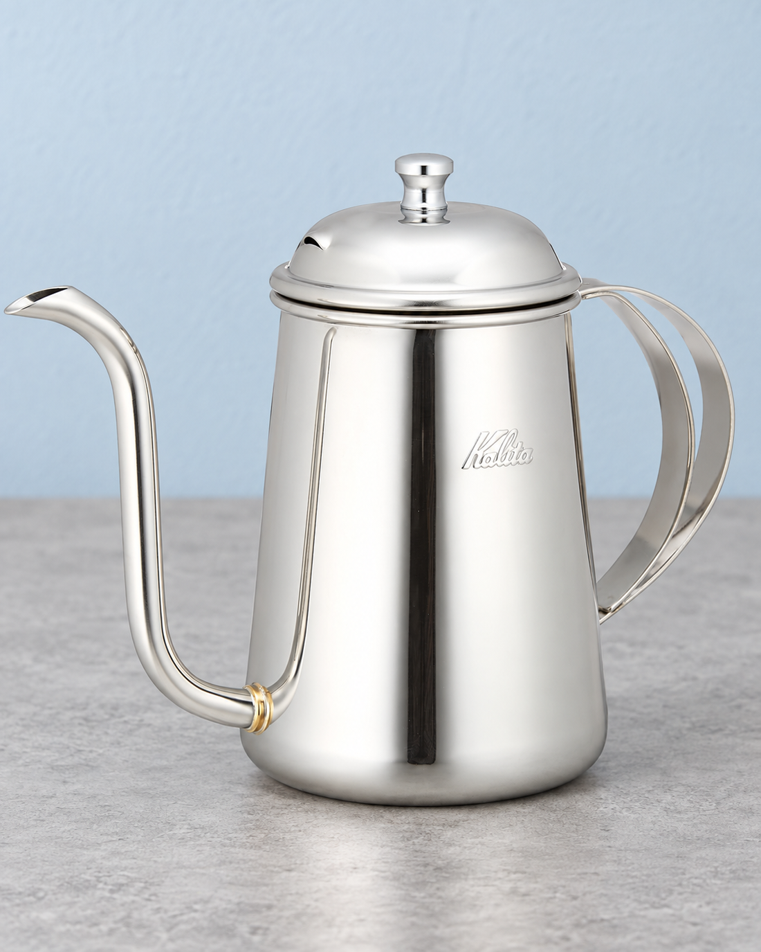 Kalita SS Kettle 700 日本製ステンレス製ハンドドリップポットメインビュー、細長い注ぎ口付き