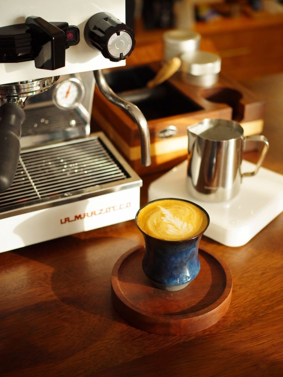 Coffee Stage Sharing Cup M Size 盛載奶啡的使用情境